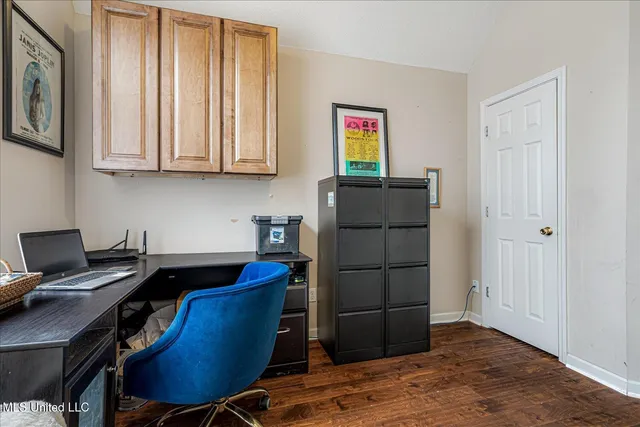 $305,000 | 4978 Graham Lake Drive, Olive Branch, MS 38654