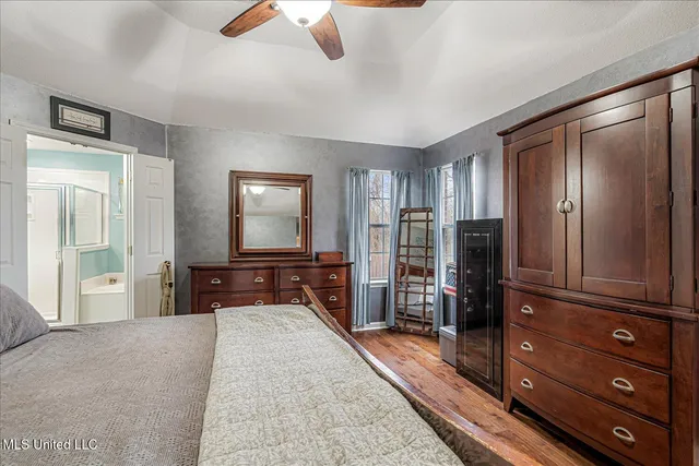 $305,000 | 4978 Graham Lake Drive, Olive Branch, MS 38654