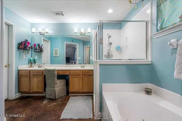 $305,000 | 4978 Graham Lake Drive, Olive Branch, MS 38654