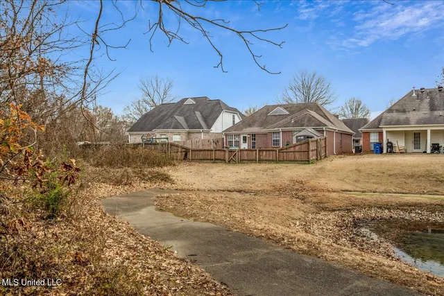 $305,000 | 4978 Graham Lake Drive, Olive Branch, MS 38654