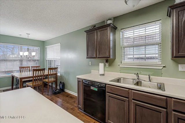 $305,000 | 4978 Graham Lake Drive, Olive Branch, MS 38654