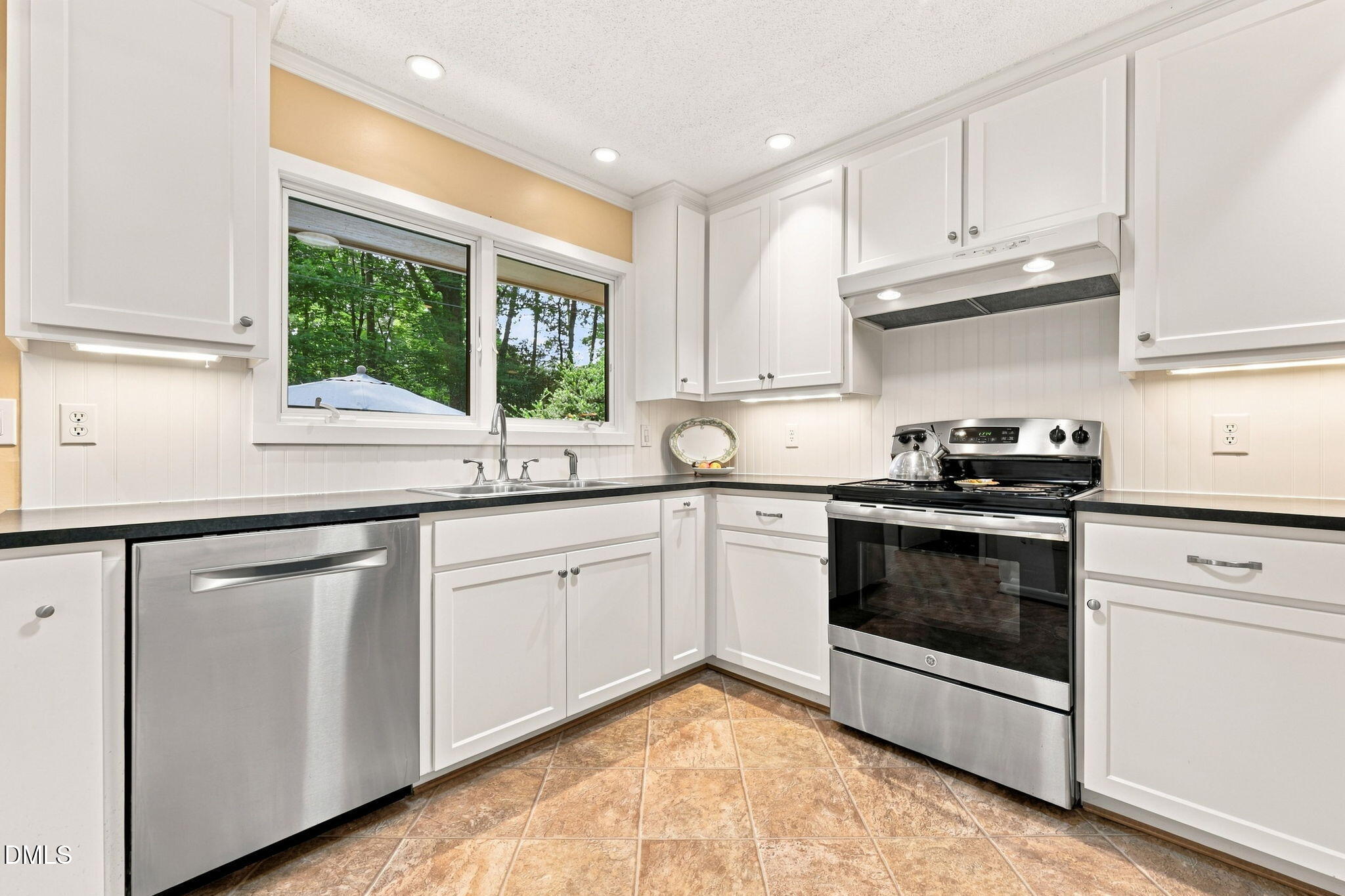 1207 Fairlane Road Cary, NC 27511 - Photo 19 of 65 19-web-or-mls-IMG_4855_edit