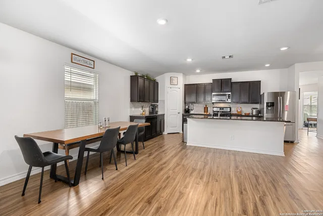 $1,750 | 6417 Hoffman Plain, San Antonio, TX 78252