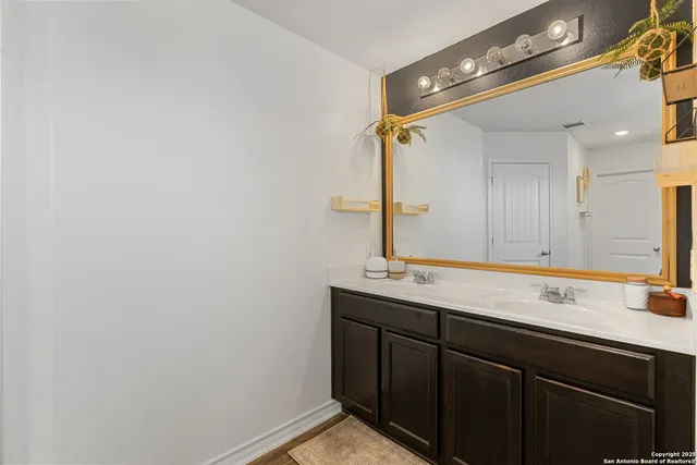 $1,750 | 6417 Hoffman Plain, San Antonio, TX 78252