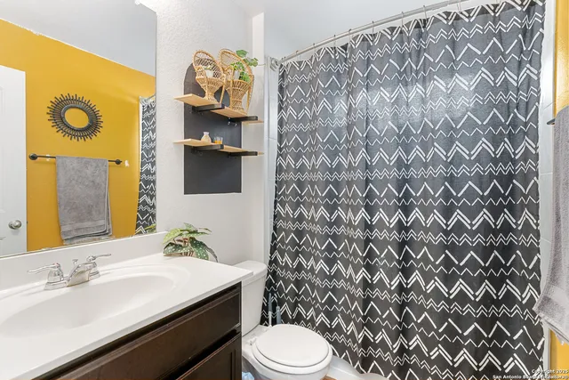 $1,750 | 6417 Hoffman Plain, San Antonio, TX 78252