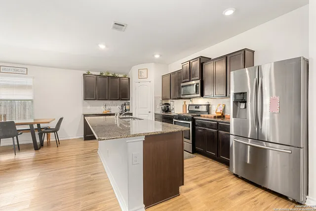 $1,750 | 6417 Hoffman Plain, San Antonio, TX 78252