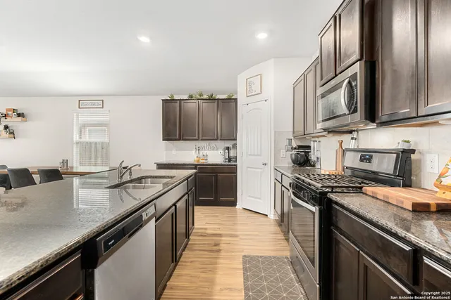 $1,750 | 6417 Hoffman Plain, San Antonio, TX 78252