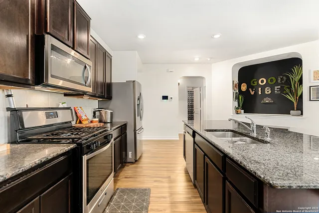 $1,750 | 6417 Hoffman Plain, San Antonio, TX 78252