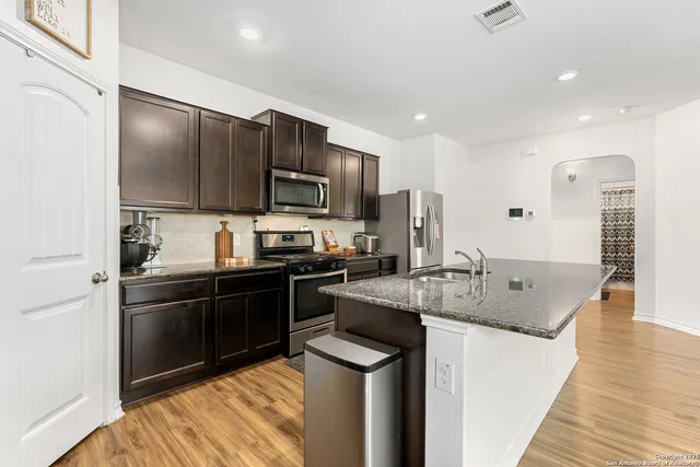 $1,750 | 6417 Hoffman Plain, San Antonio, TX 78252