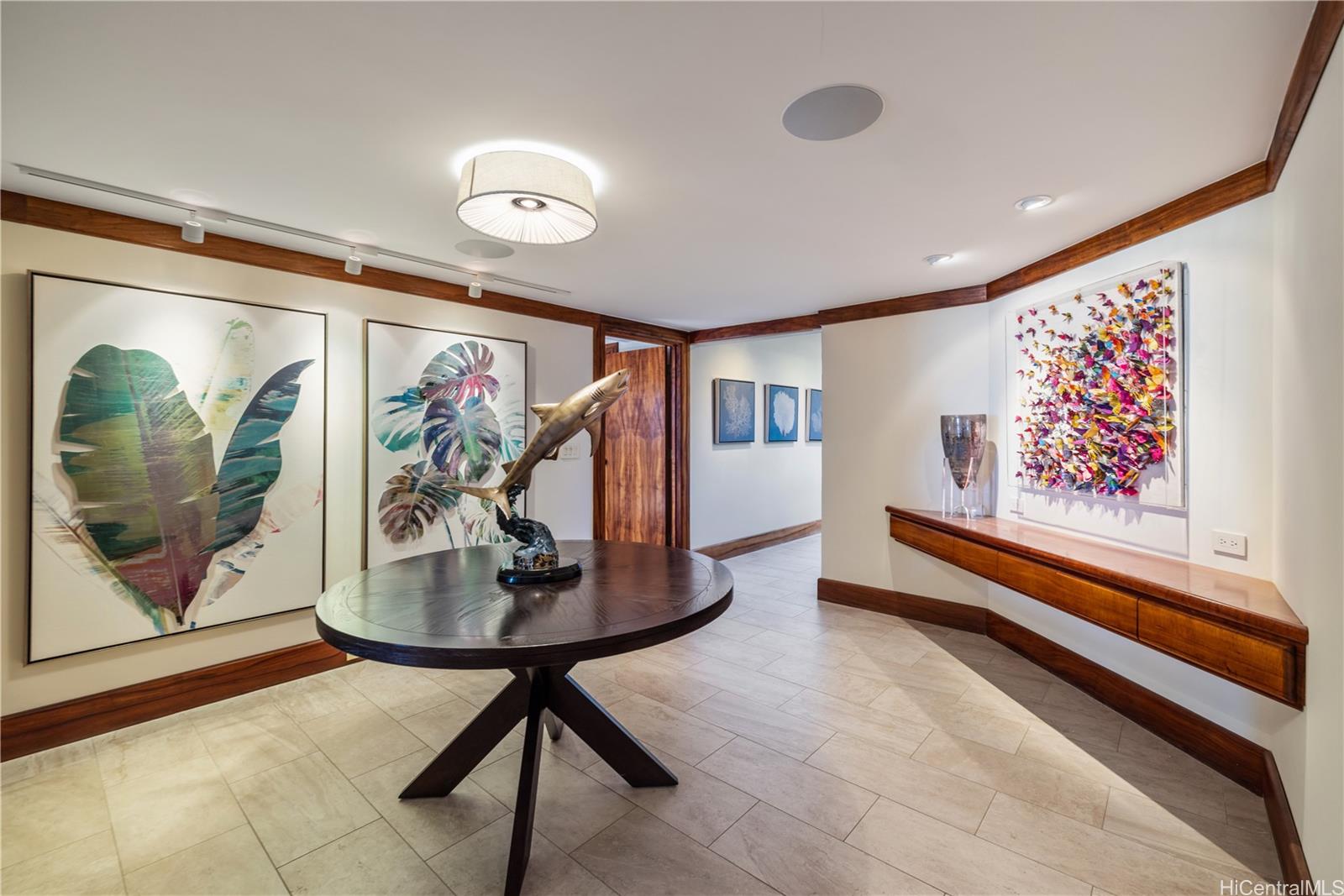 3165 Diamond Head Road, Unit 4 Honolulu, HI 96815 - Photo 18 of 25 a view of a room with furniture and wooden floor