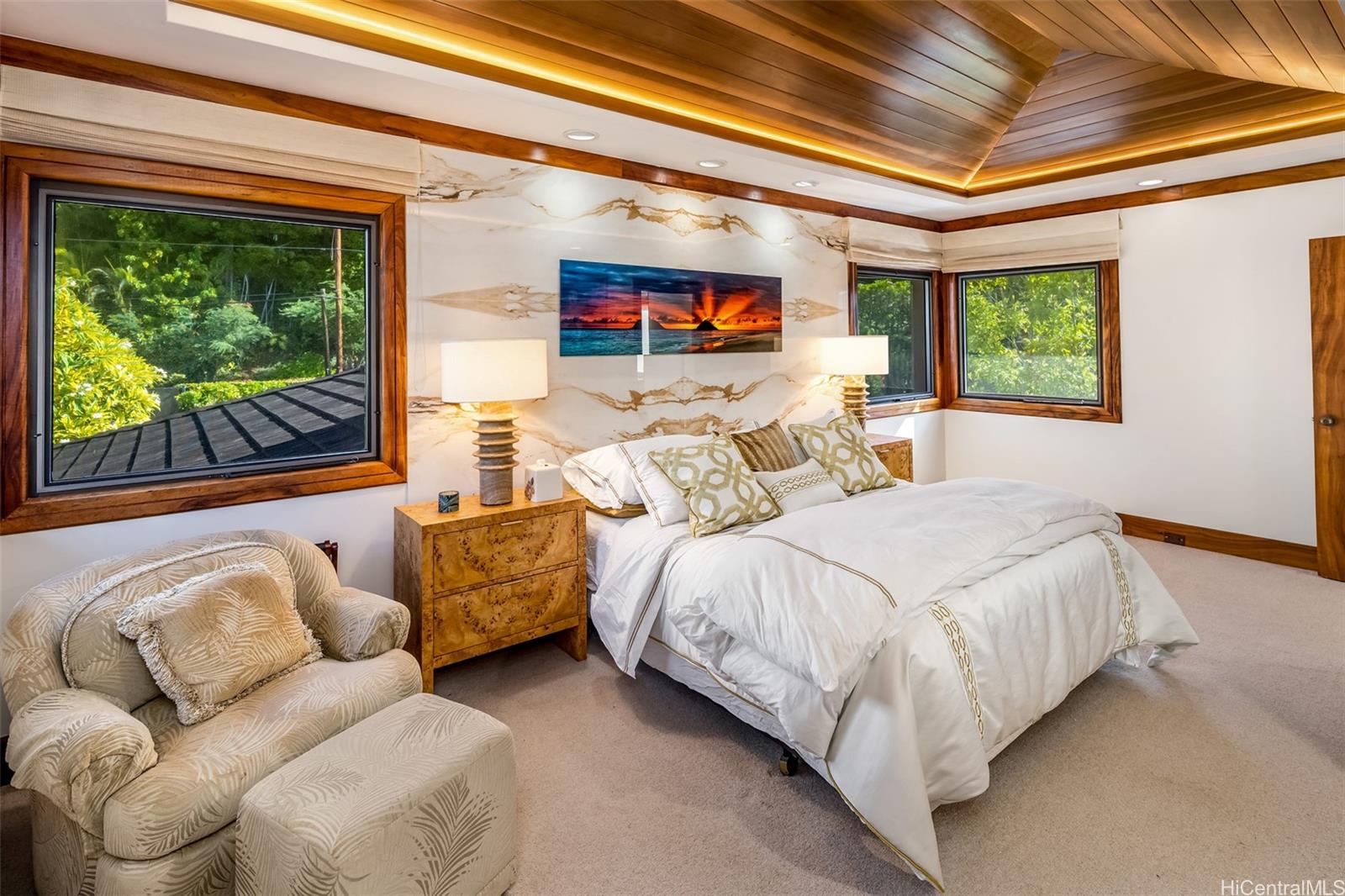 3165 Diamond Head Road, Unit 4 Honolulu, HI 96815 - Photo 22 of 25 a bedroom with a bed and window