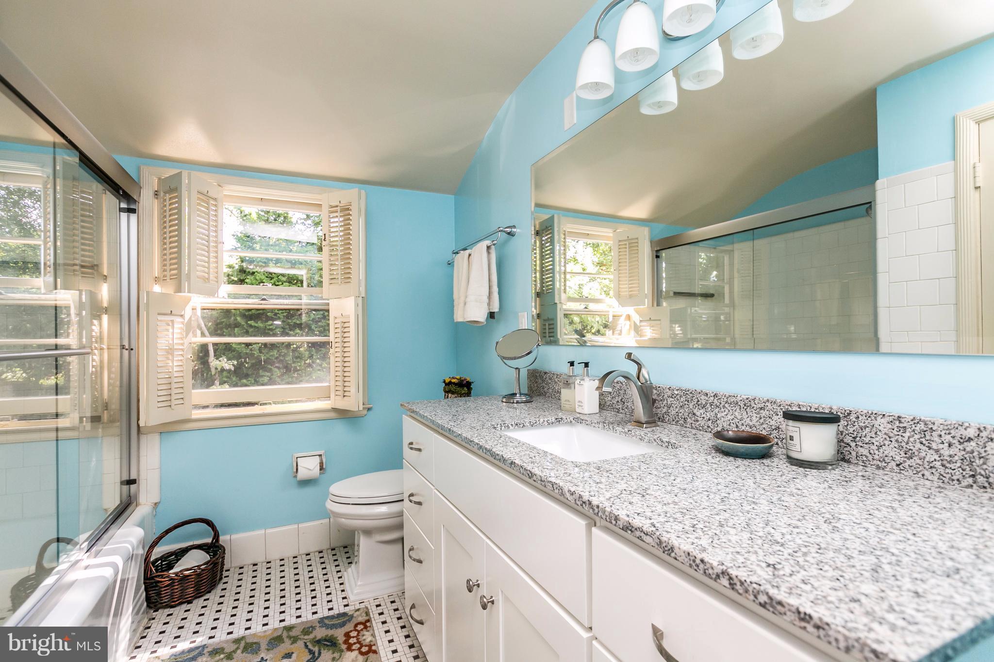 913 Army Road Baltimore, MD 21204 - Photo 18 of 29 Bath