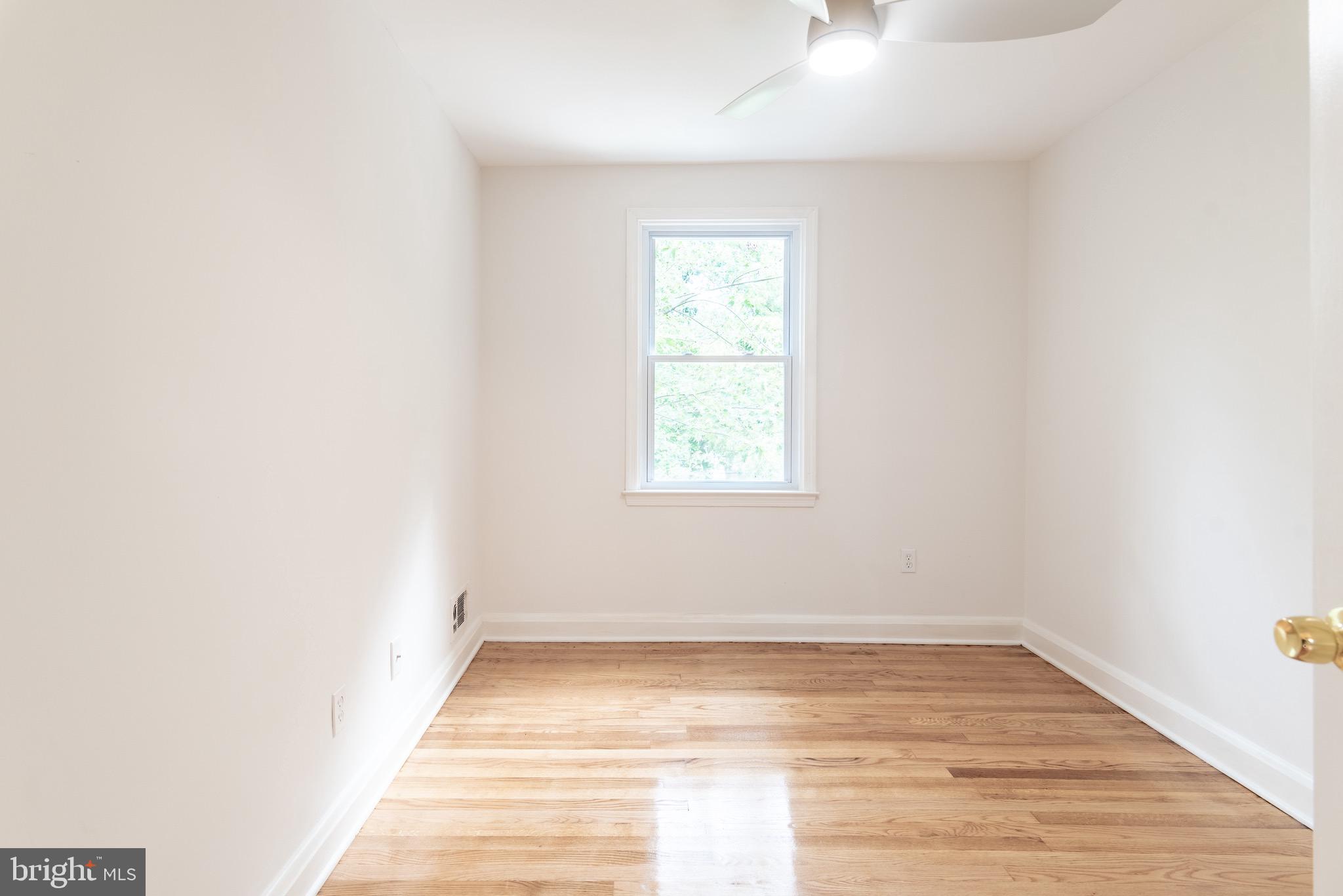 1653 Mussula Road Towson, MD 21286 - Photo 38 of 60 Third bedroom