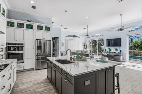 $675,000 | 6160 56th Avenue, Vero Beach, FL 32967