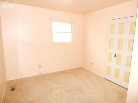 1497 North McKinley Road Flushing, MI 48433 - Photo 15 of 26 20438116-14.JPG