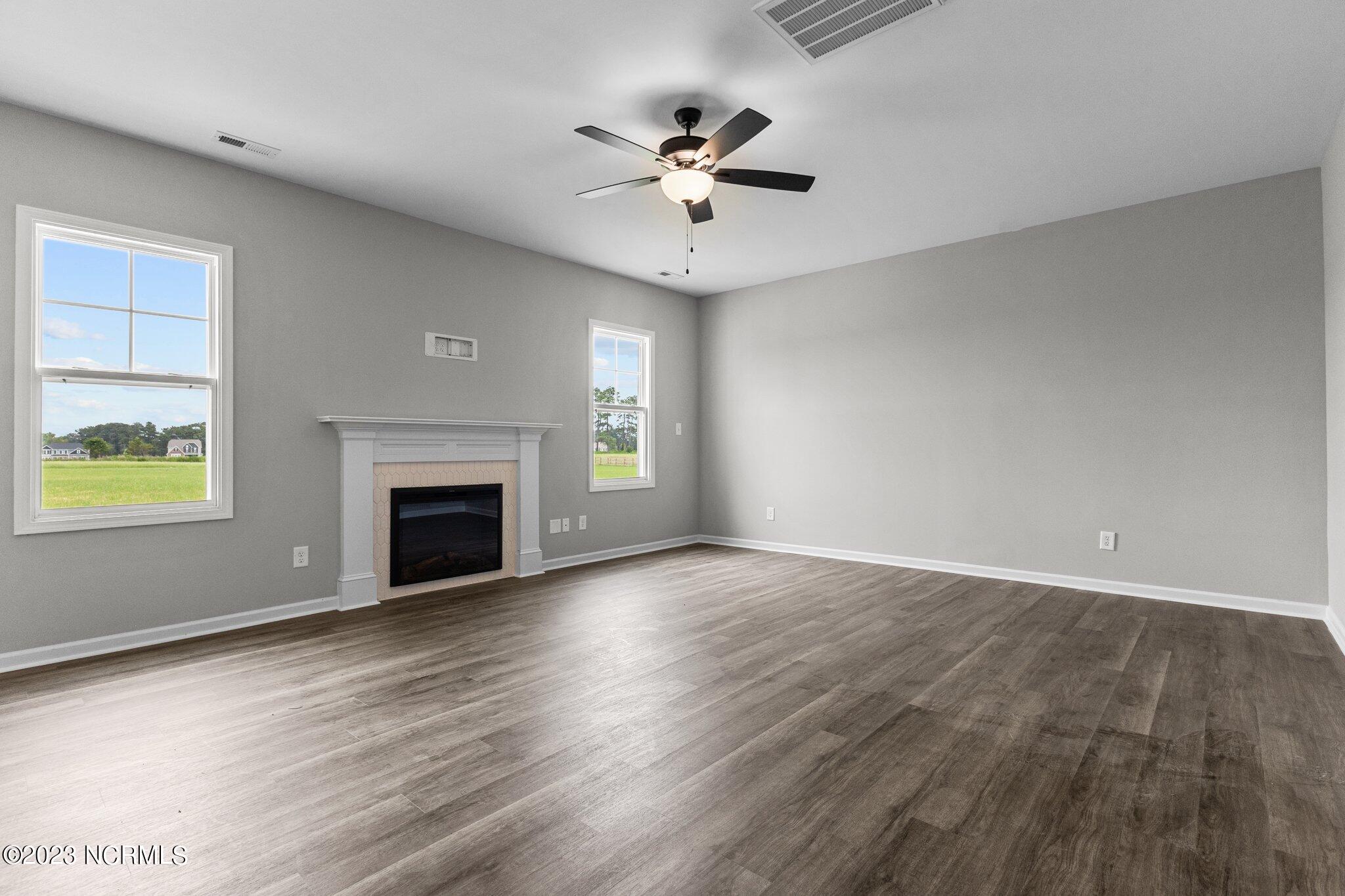 252 Rocking Horse Lane Raeford, NC 28376 - Photo 23 of 47 Living Room