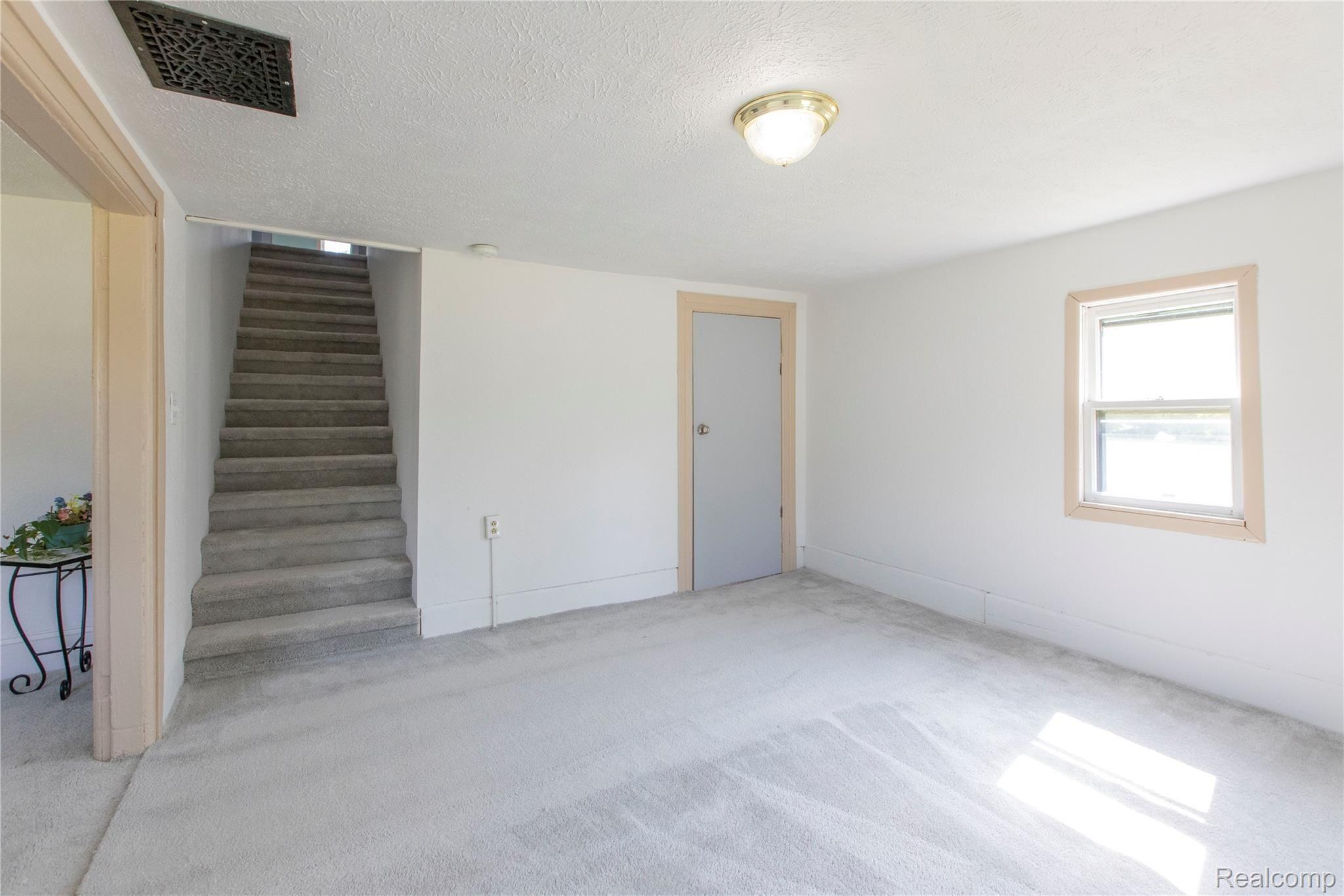46291 Wear Road Belleville, MI 48111 - Photo 10 of 36 46291 Wear Rd, Belleville (8 of 36).jpg