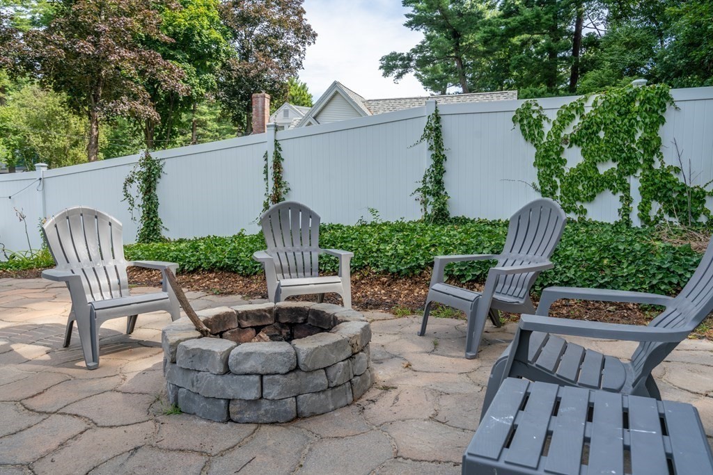 2 Arakelian Drive Billerica, MA 01821 - Photo 14 of 31