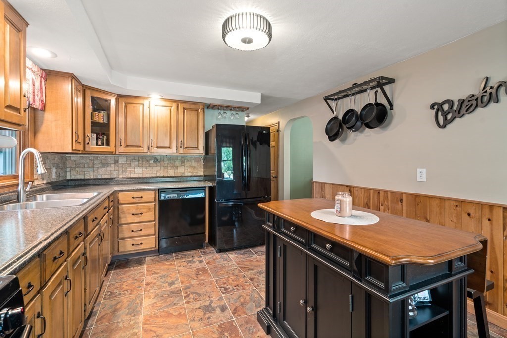 2 Arakelian Drive Billerica, MA 01821 - Photo 17 of 31