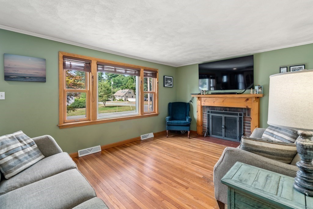 2 Arakelian Drive Billerica, MA 01821 - Photo 19 of 31