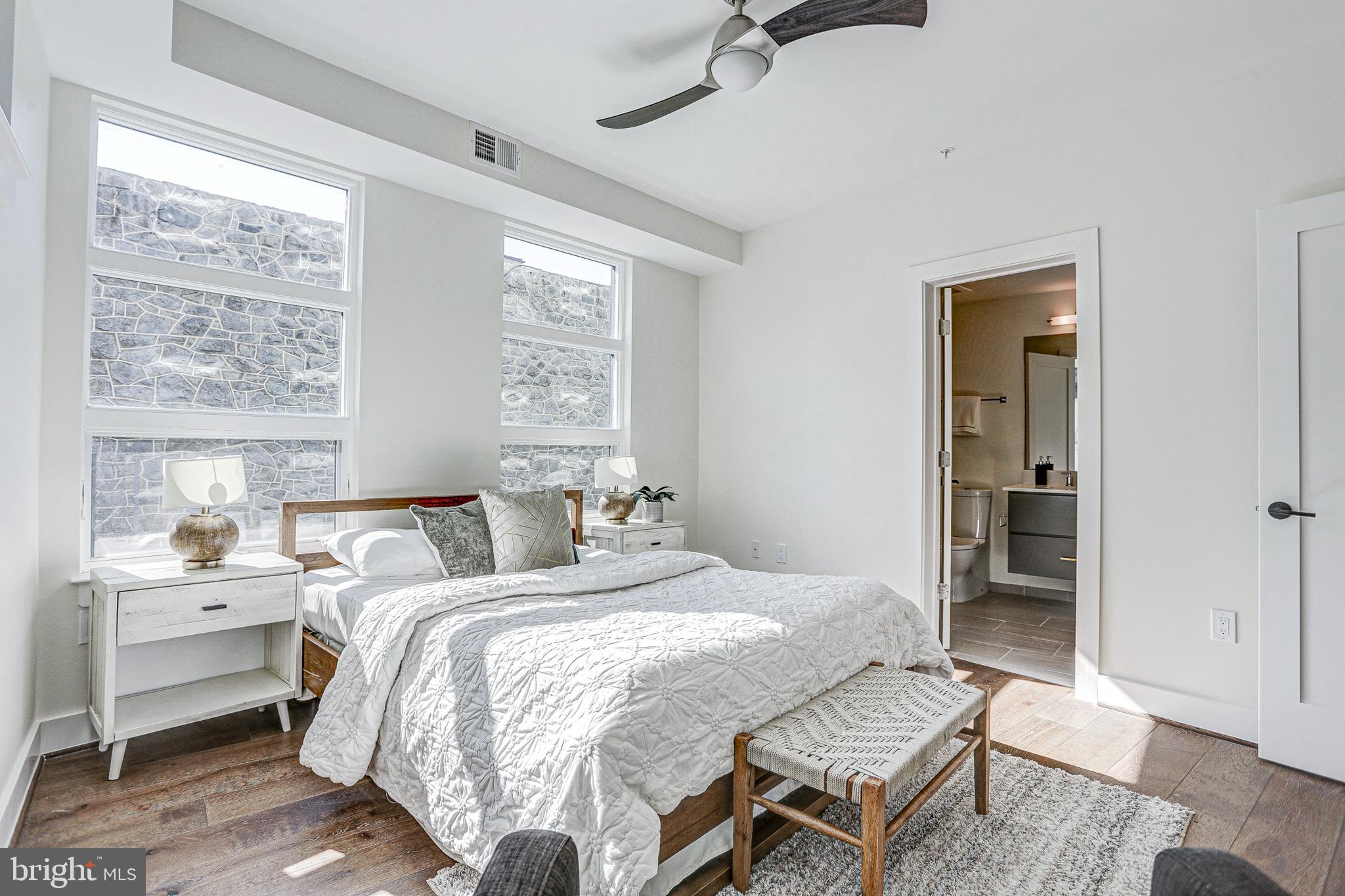 2337 Champlain Street Northwest, Unit 106 Washington, DC 20009 - Photo 13 of 33