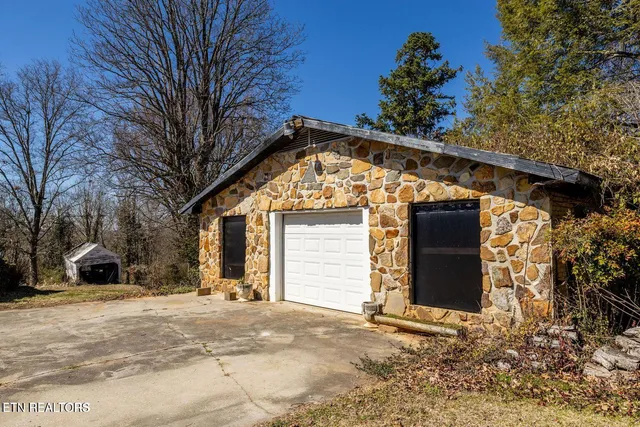 $749,900 | 4321-4315 Old Niles Ferry Road, Maryville, TN 37801