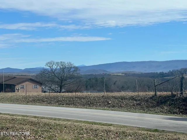 $749,900 | 4321-4315 Old Niles Ferry Road, Maryville, TN 37801