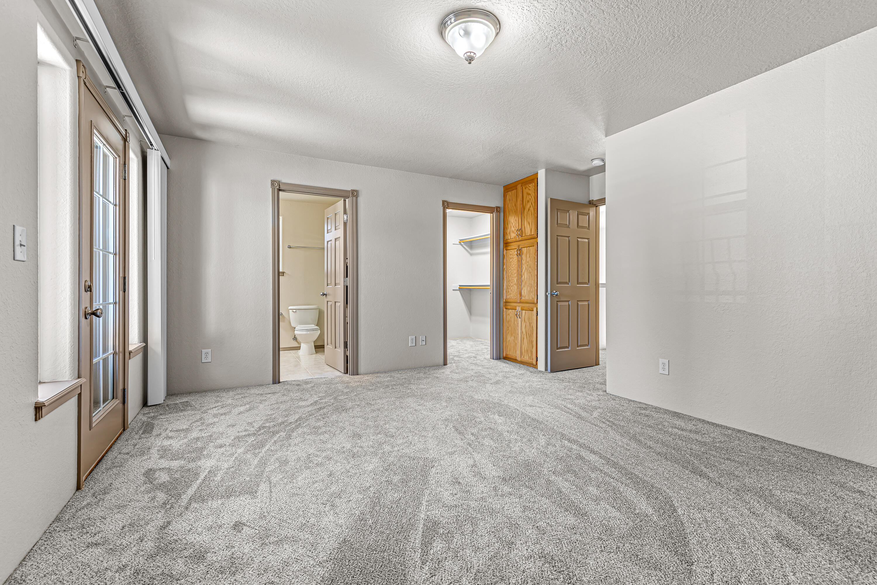 655 Shadow Way Central Point, OR 97502 - Photo 16 of 32 16