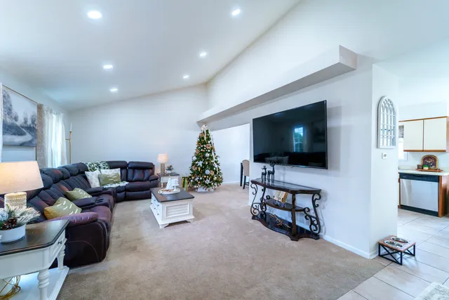 $325,000 | 4008 192nd Place, Country Club Hills, IL 60478