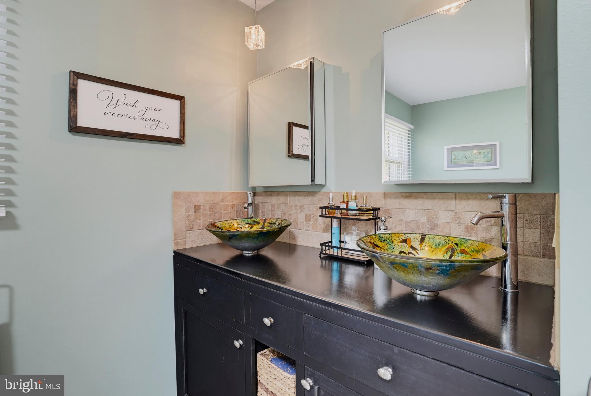 6893 Old Solomons Island Road Friendship, MD 20758 - Photo 30 of 58 Primary bathroom