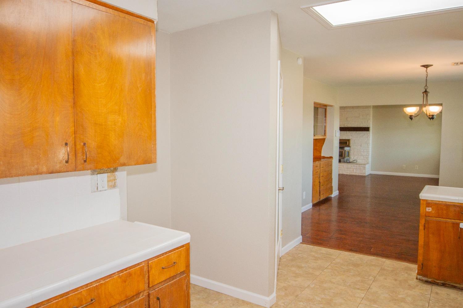 5357 South Hills Valley Road Orange Cove, CA 93646 - Photo 20 of 55