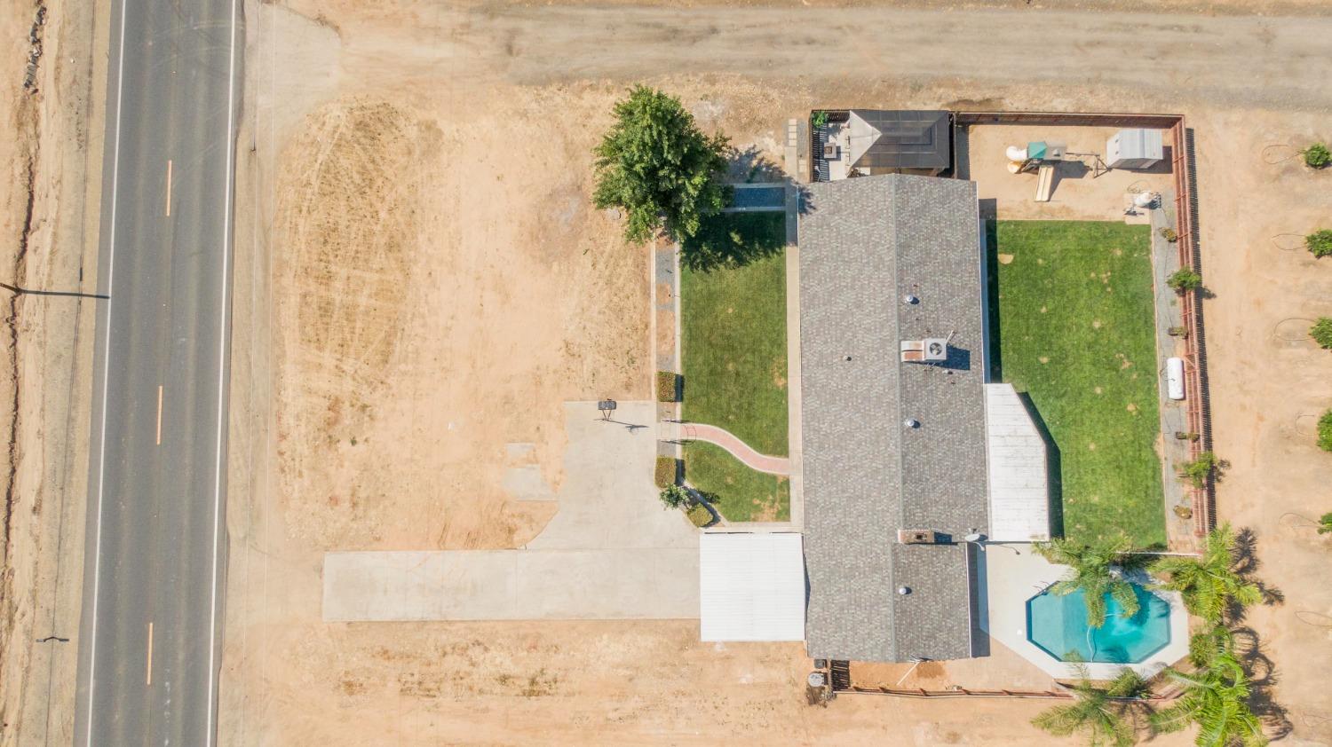 5357 South Hills Valley Road Orange Cove, CA 93646 - Photo 54 of 55 view of hall way with mirror