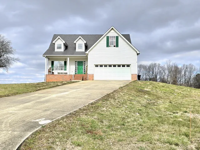 $535,000 | 205 Lake Villa Circle, Morrison, TN 37357