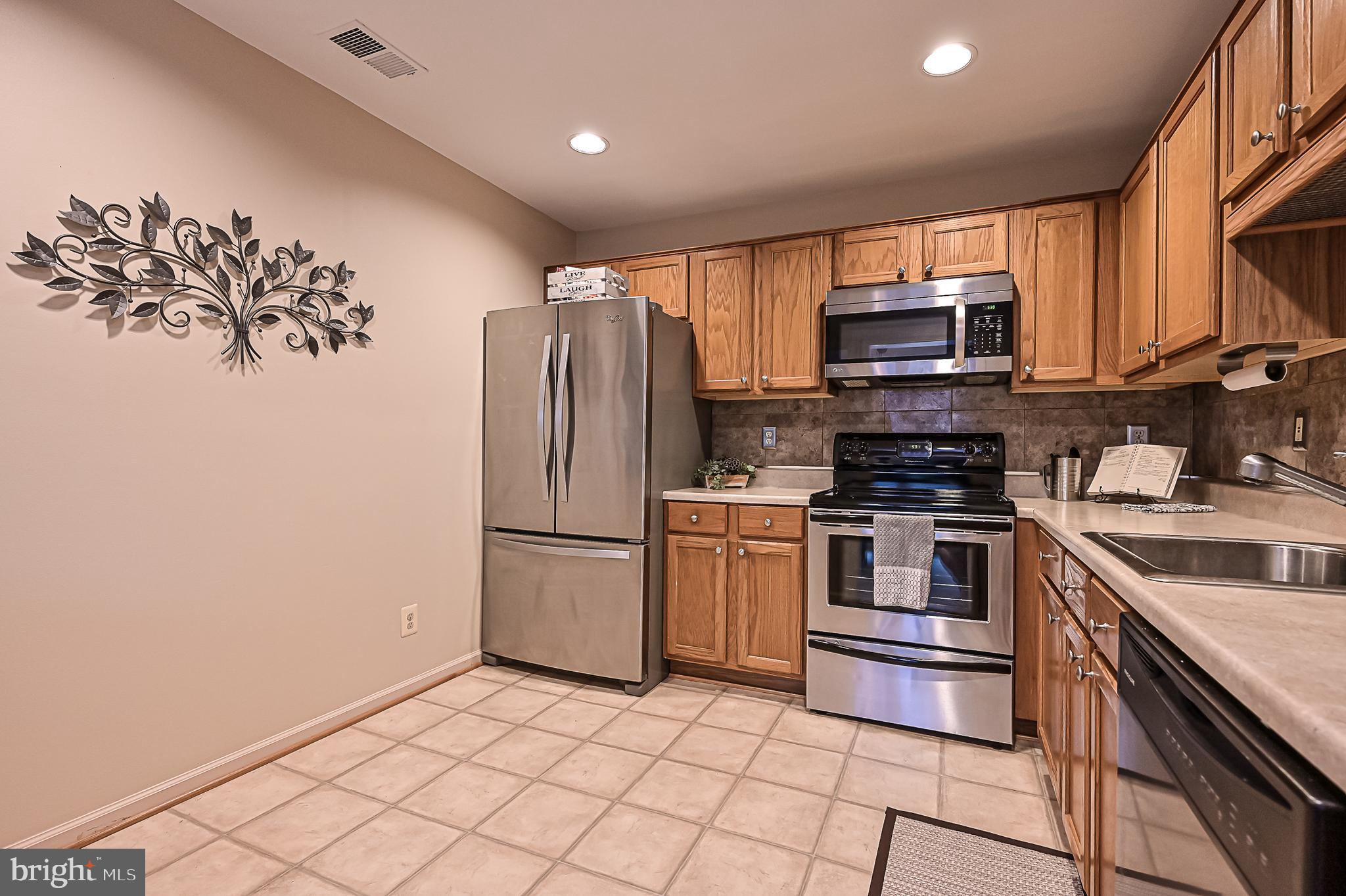 11197 Rienzi Place, Unit 201 Manassas, VA 20109 - Photo 11 of 22 Kitchen