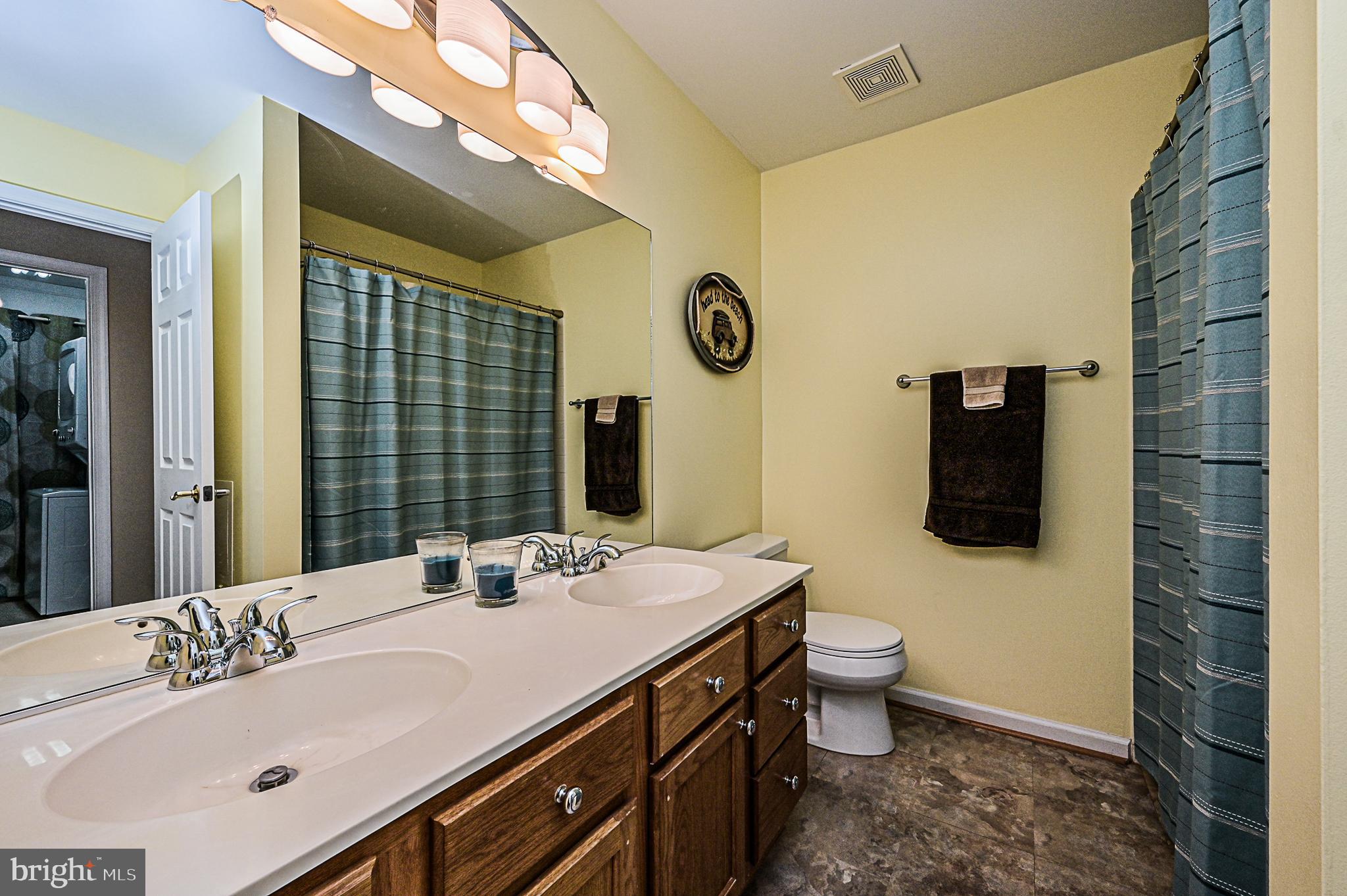 11197 Rienzi Place, Unit 201 Manassas, VA 20109 - Photo 20 of 22 Upper Level Full Bath