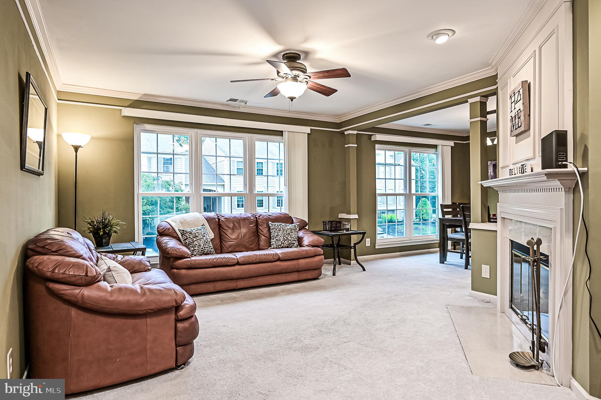 11197 Rienzi Place, Unit 201 Manassas, VA 20109 - Photo 4 of 22 Light-filled Living/Dining Rooms