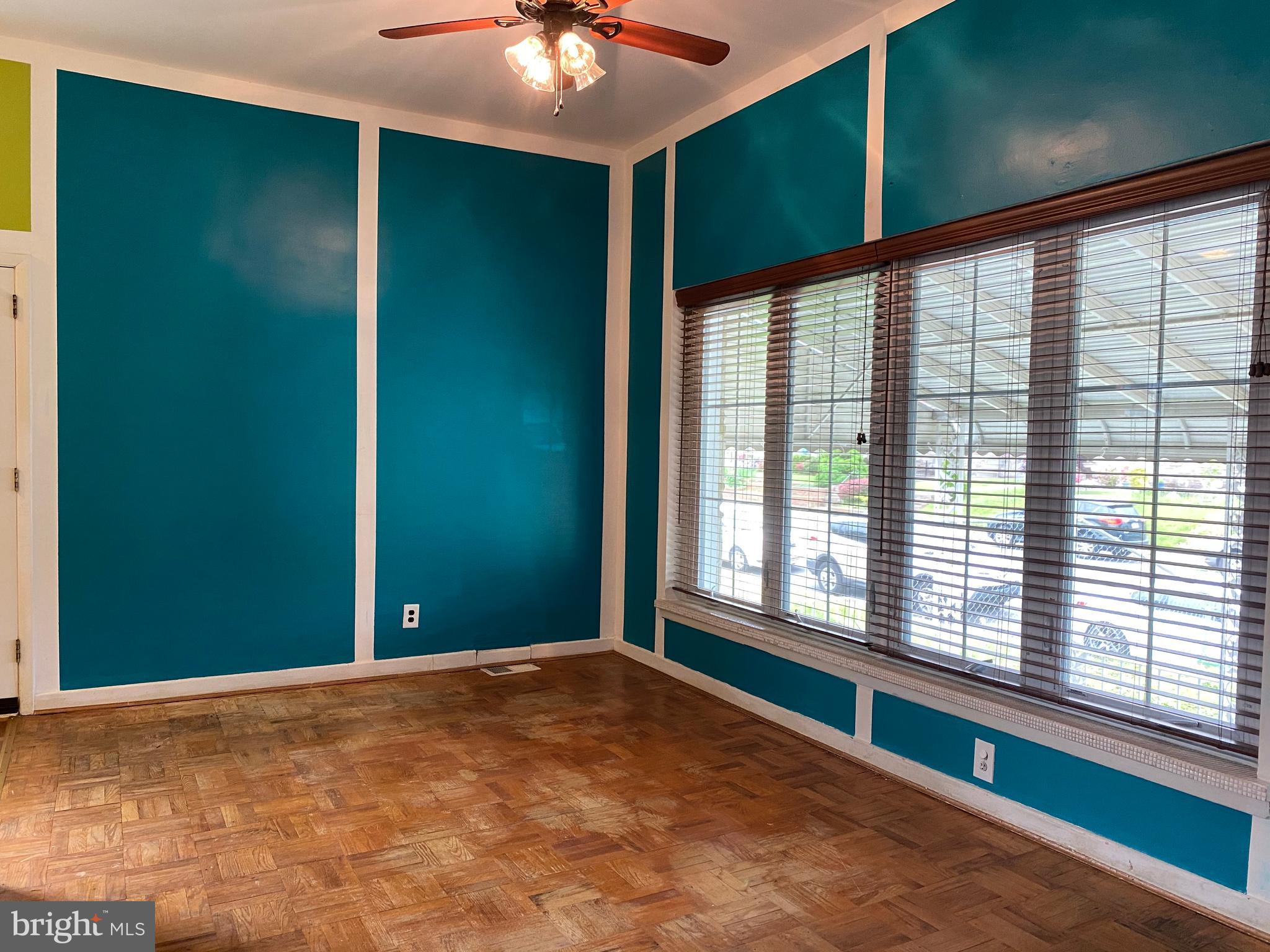 1615 Fox Chase Road Philadelphia, PA 19152 - Photo 5 of 30 Dining Room - Parque Hardwood Floors, Large Window