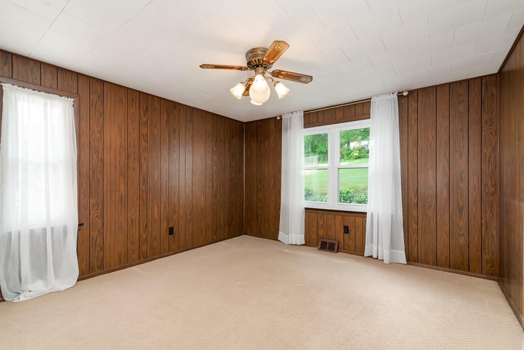181 Gass Road Pittsburgh, PA 15229 - Photo 12 of 19 Gallery Image 12