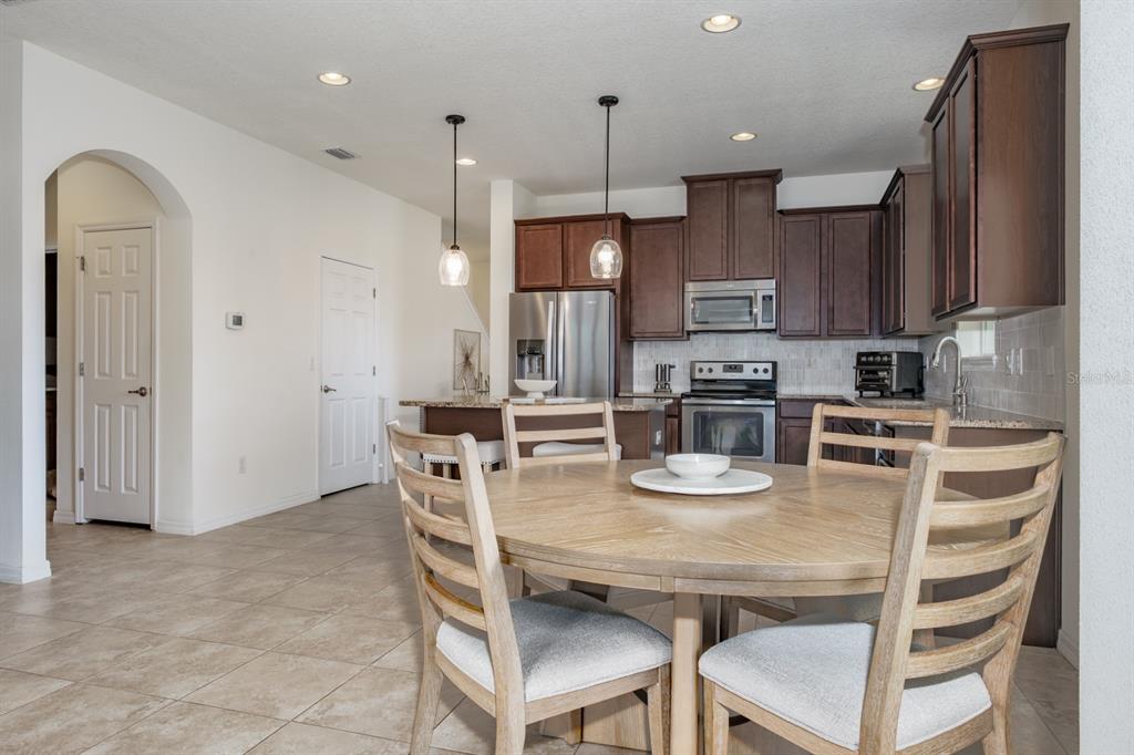 1653 Nature View Drive Lutz, FL 33558 - Photo 16 of 95