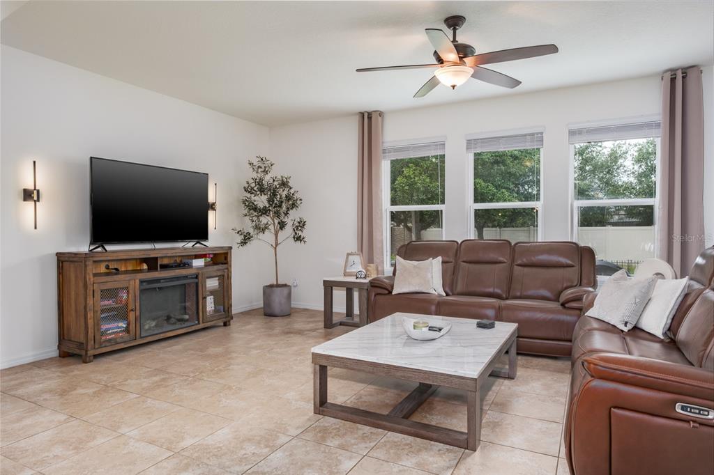1653 Nature View Drive Lutz, FL 33558 - Photo 25 of 95