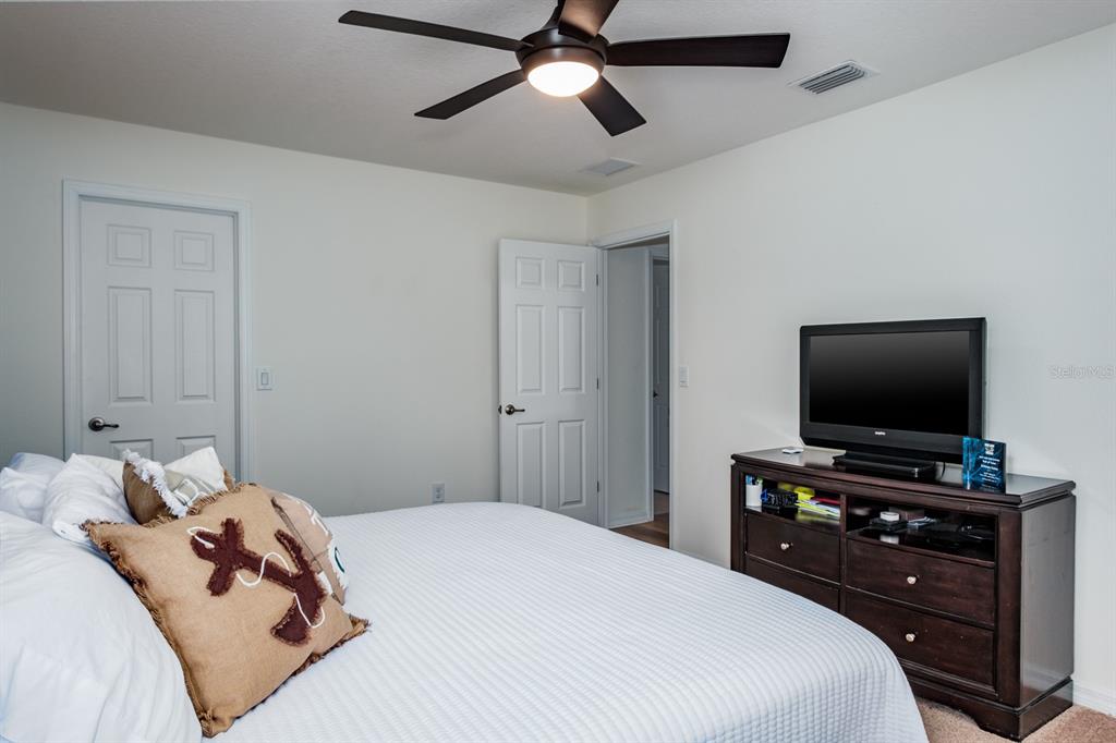 1653 Nature View Drive Lutz, FL 33558 - Photo 54 of 95