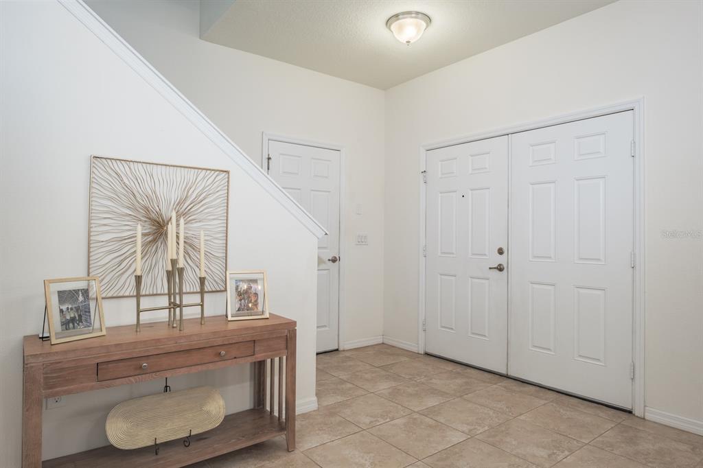 1653 Nature View Drive Lutz, FL 33558 - Photo 10 of 95