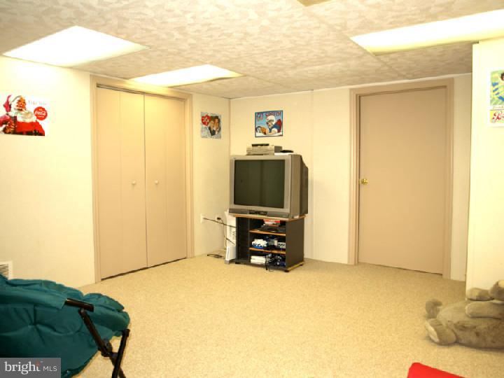606 Flock Road Hamilton, NJ 08690 - Photo 11 of 17 Basement - Finished