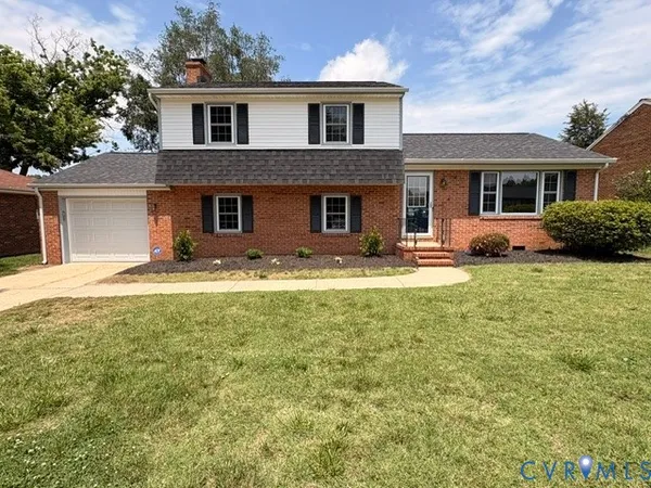 $329,500 | 1110 Duke Of Gloucester Street, Colonial Heights, VA 23834