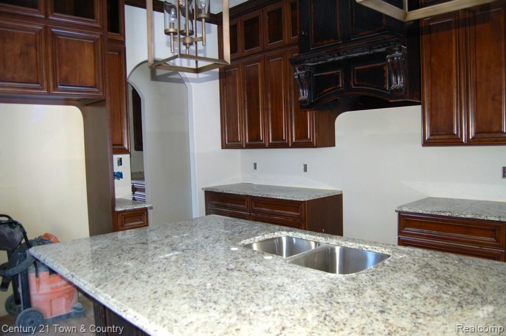 1107 Gulch Court Rochester Hills, MI 48306 - Photo 11 of 34