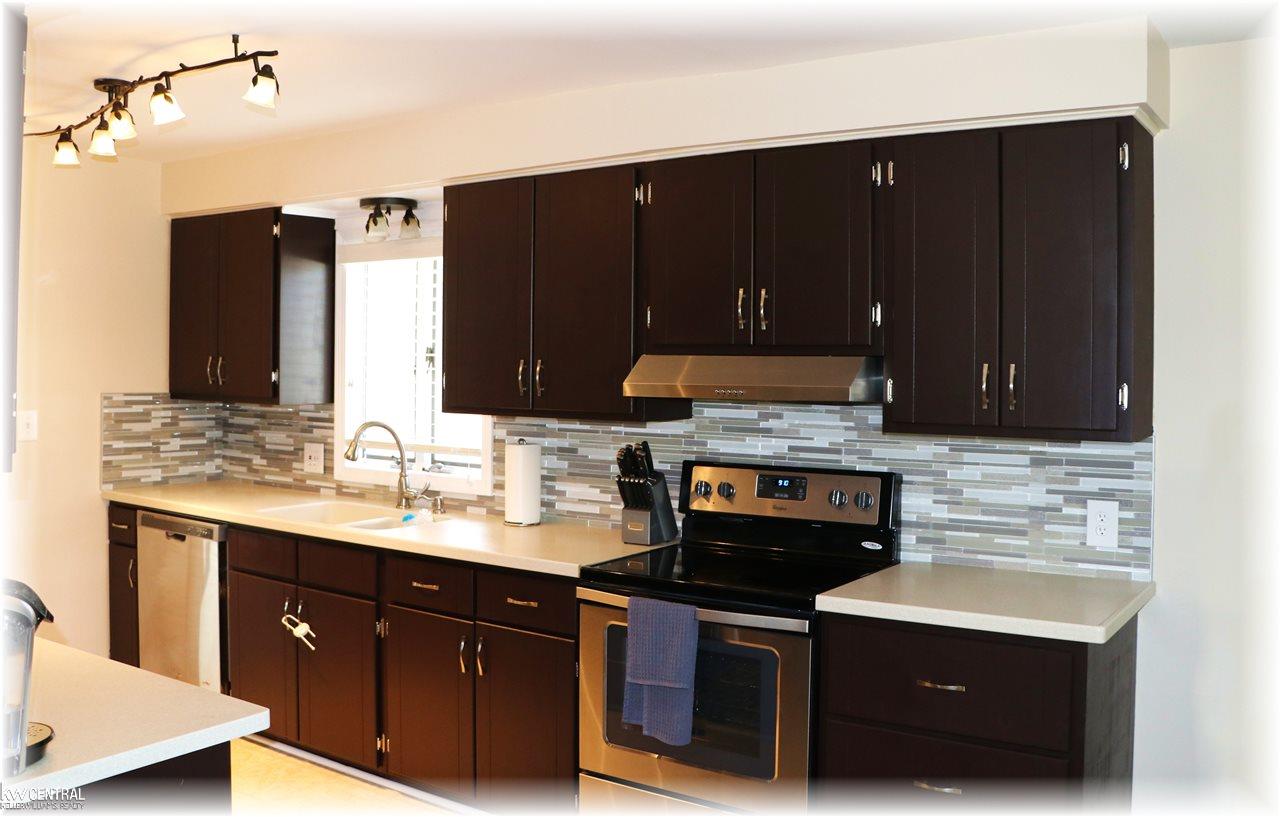 31505 Kelly Road Fraser, MI 48026 - Photo 10 of 40 31323913-9.JPG