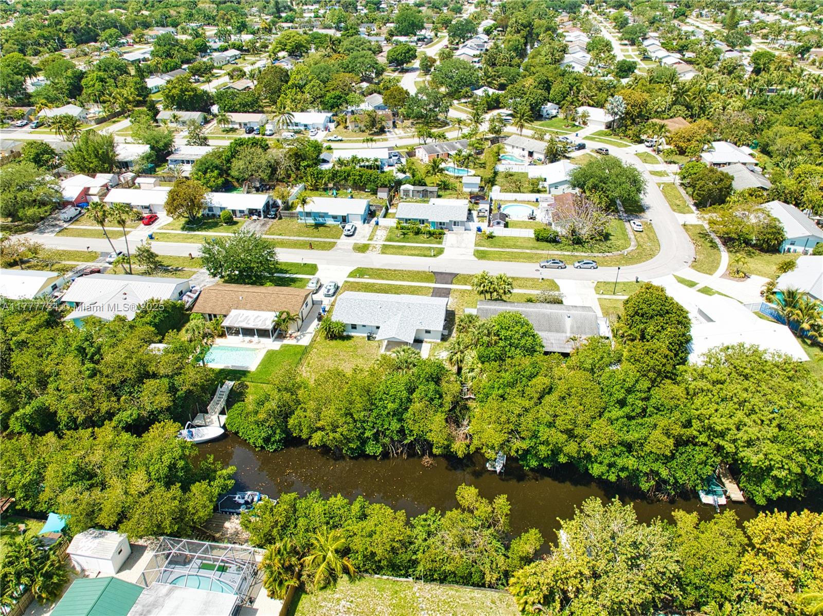 697 Pawnee Street Jupiter, FL 33458 - Photo 6 of 46