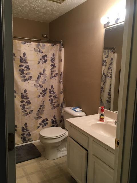 2684 Coronado Ridge Lexington, KY 40511 - Photo 13 of 15 Upstairs bathroom