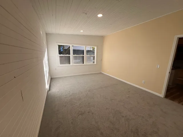 $269,900 | 412 North Darling Avenue, Fremont, MI 49412