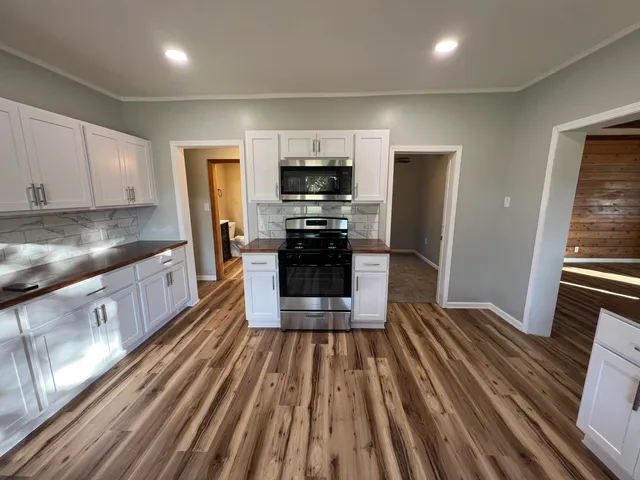 $269,900 | 412 North Darling Avenue, Fremont, MI 49412